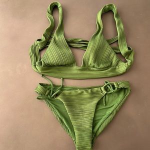 Robin Piccone bikini